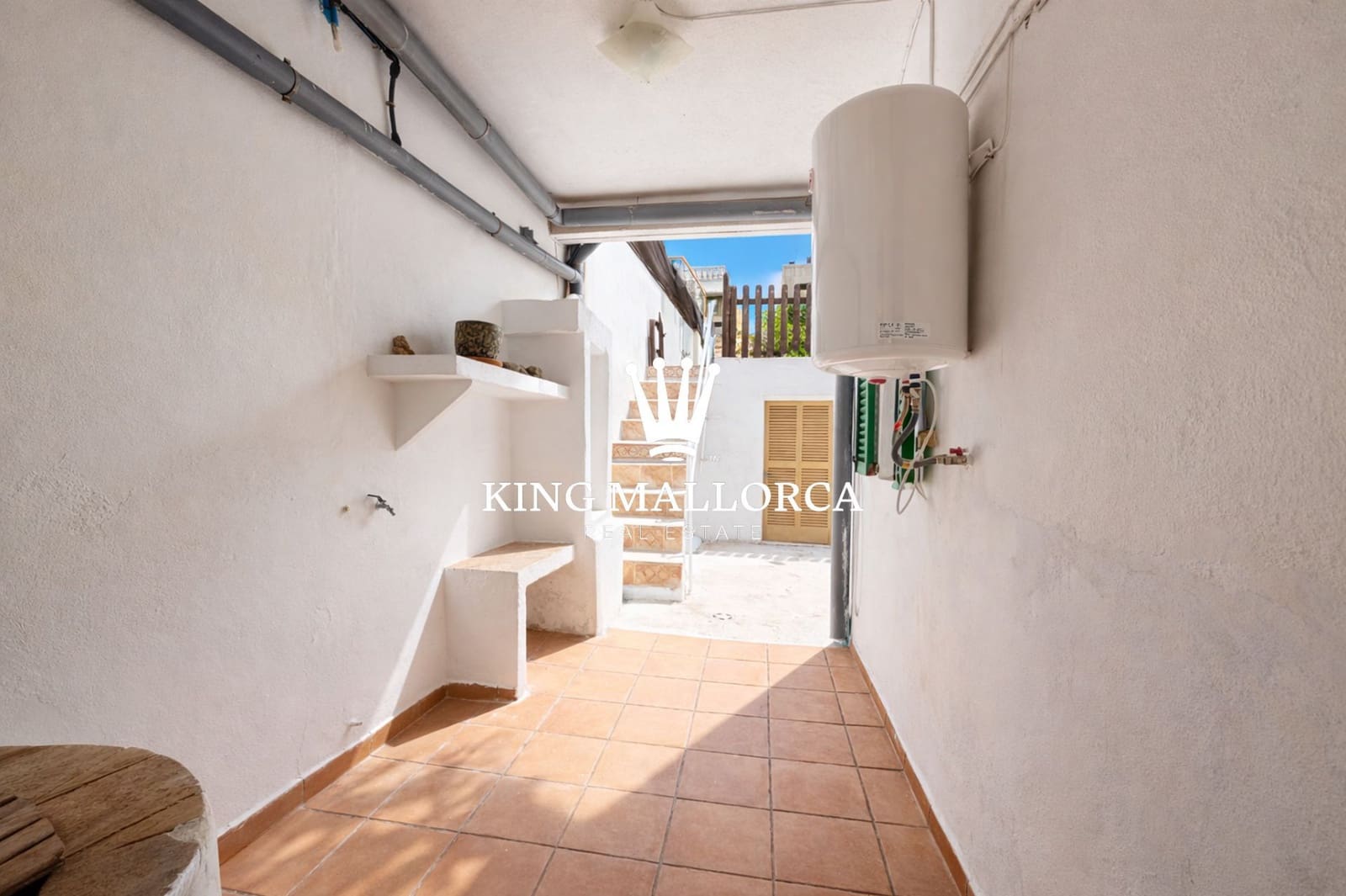 4 bedroom Villa for sale in Palma de Mallorca - € 480,000 (Ref: 9658296)