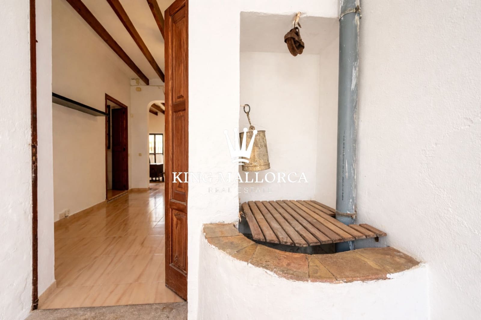 4 bedroom Villa for sale in Palma de Mallorca - € 480,000 (Ref: 9658296)