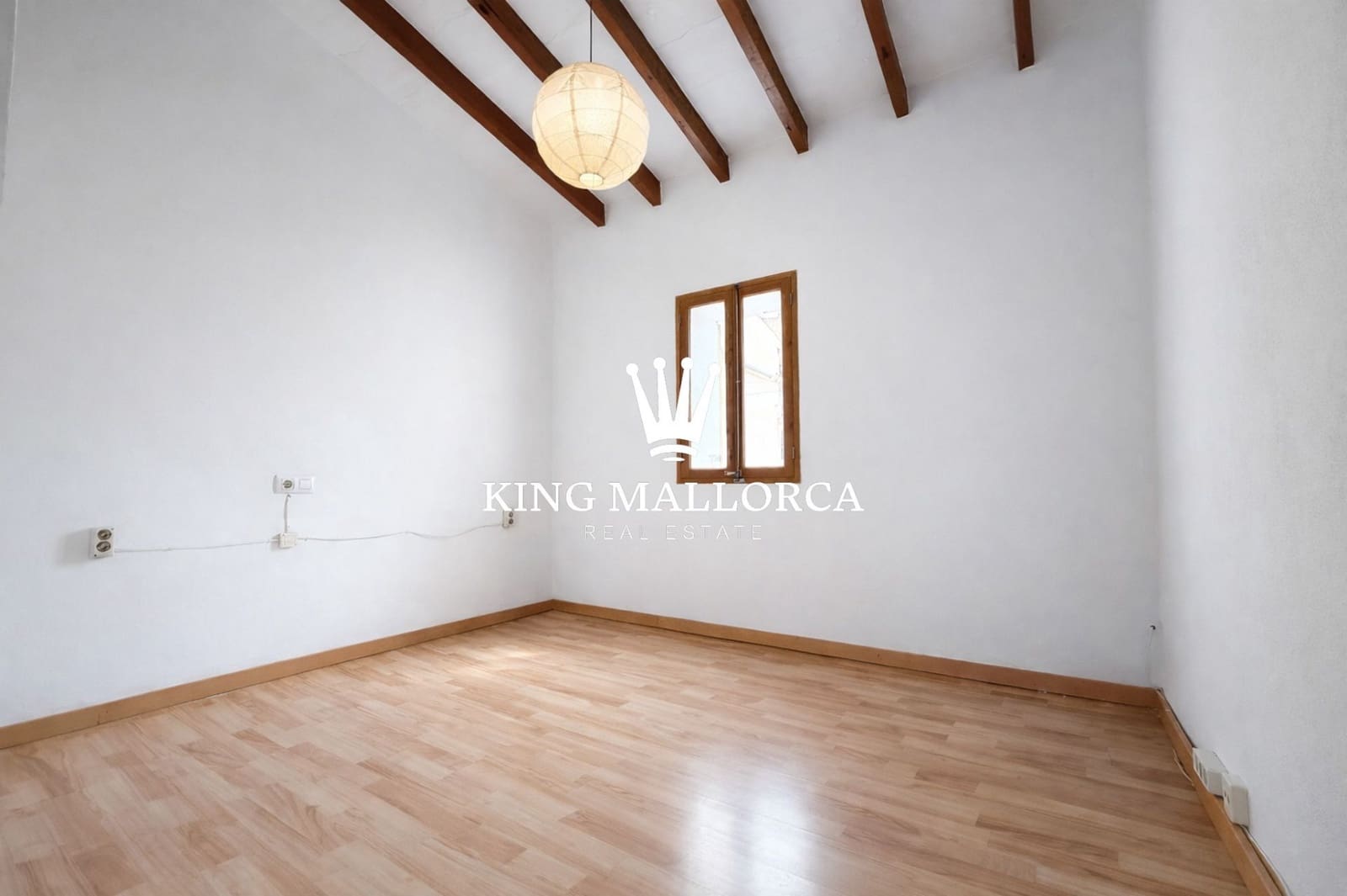 4 bedroom Villa for sale in Palma de Mallorca - € 480,000 (Ref: 9658296)