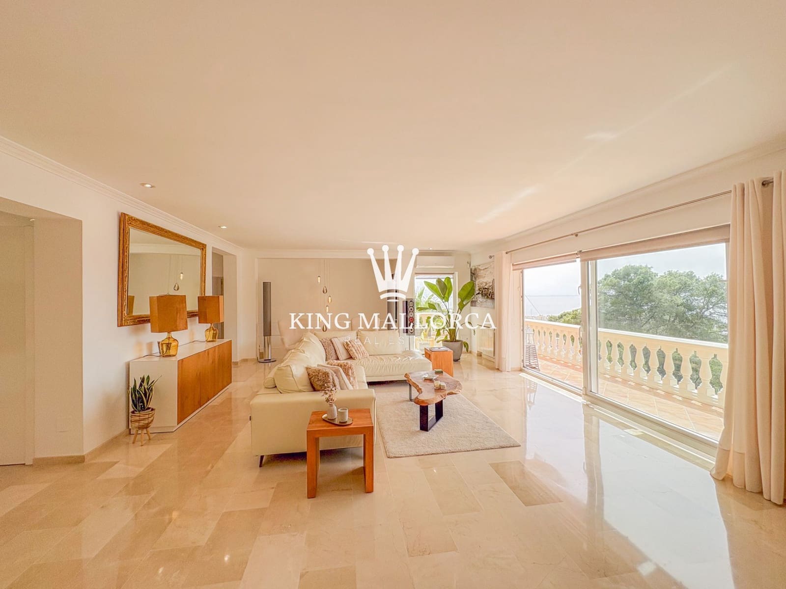 5 bedroom Villa for sale in Calvia with pool garage - € 4,450,000 (Ref: 9788133)