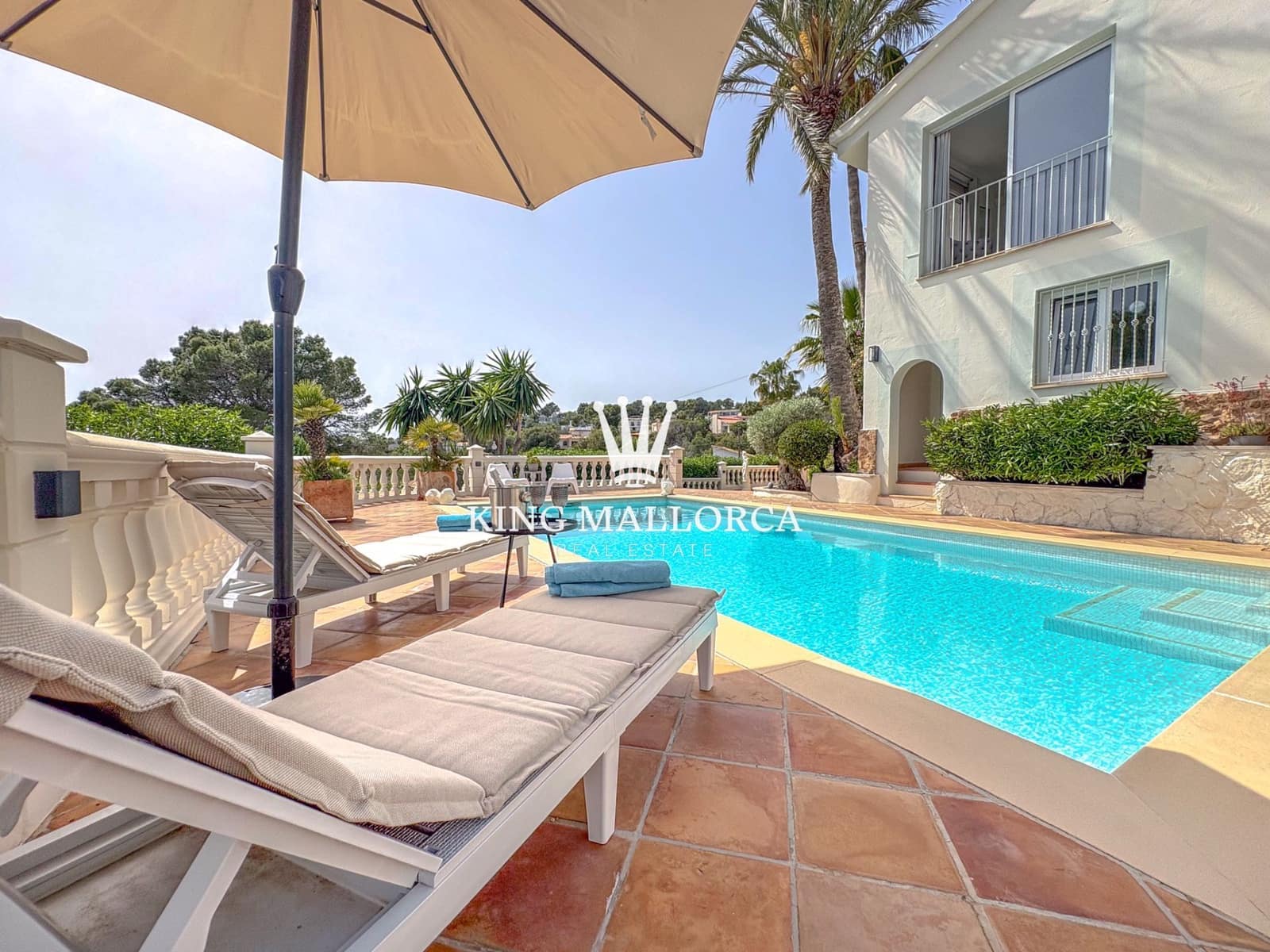 5 bedroom Villa for sale in Calvia with pool garage - € 4,450,000 (Ref: 9788133)