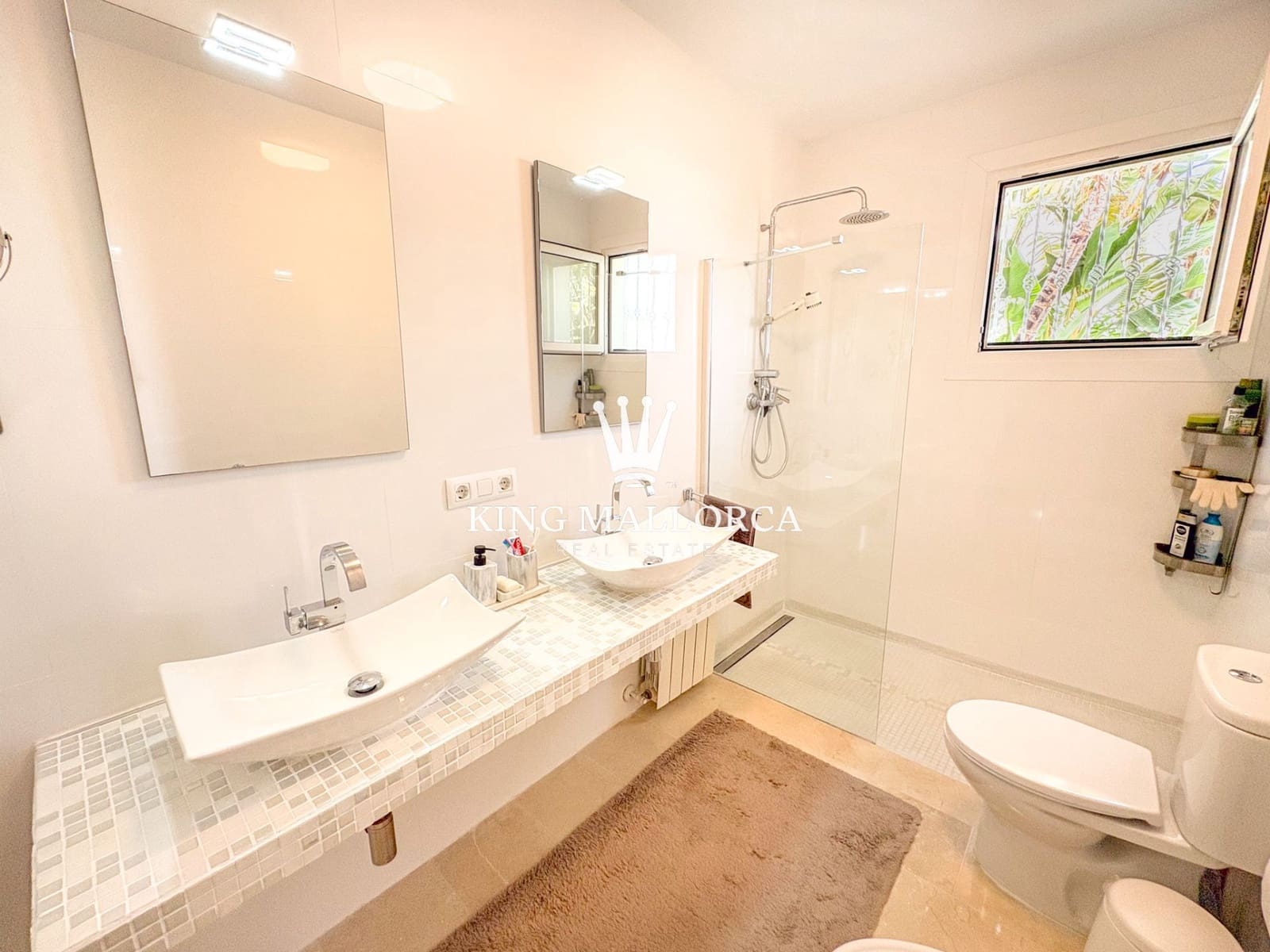 5 bedroom Villa for sale in Calvia with pool garage - € 4,450,000 (Ref: 9788133)