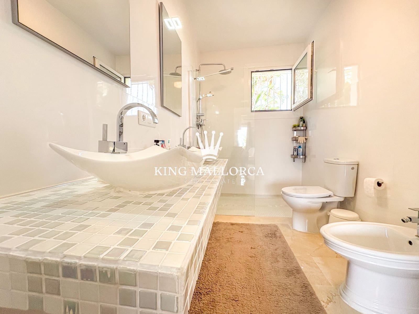 5 bedroom Villa for sale in Calvia with pool garage - € 4,450,000 (Ref: 9788133)