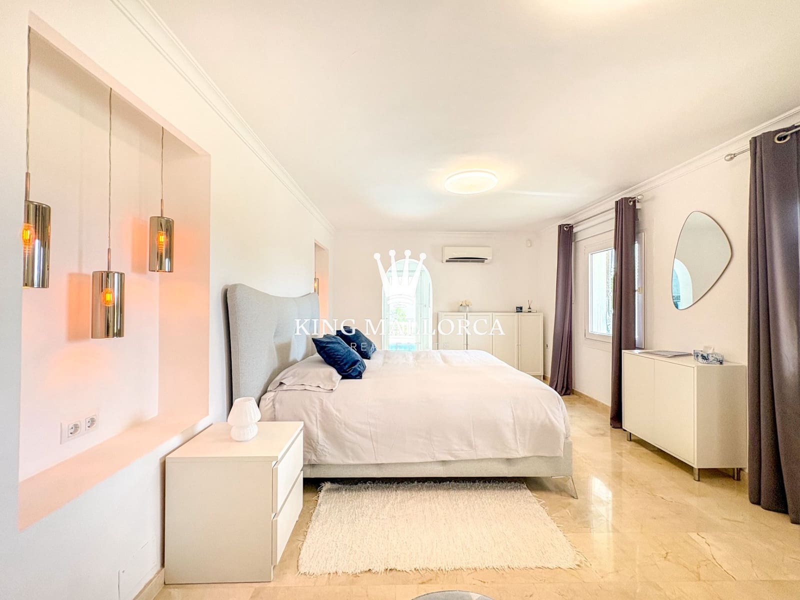 5 bedroom Villa for sale in Calvia with pool garage - € 4,450,000 (Ref: 9788133)