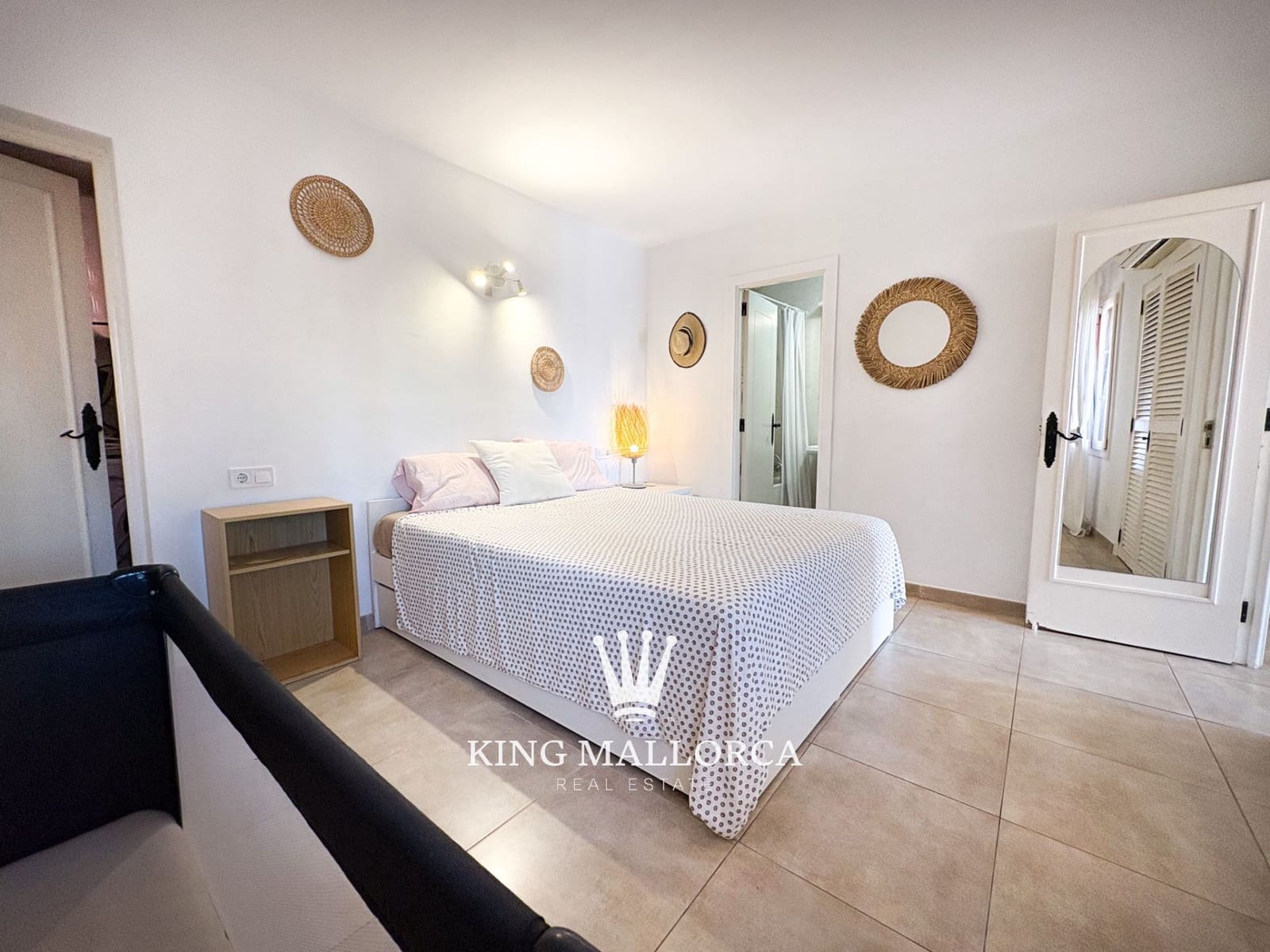 1 soverom Leilighet til leie i Calvia med svømmebasseng garasje - € 1 850 (Ref: 9807642)