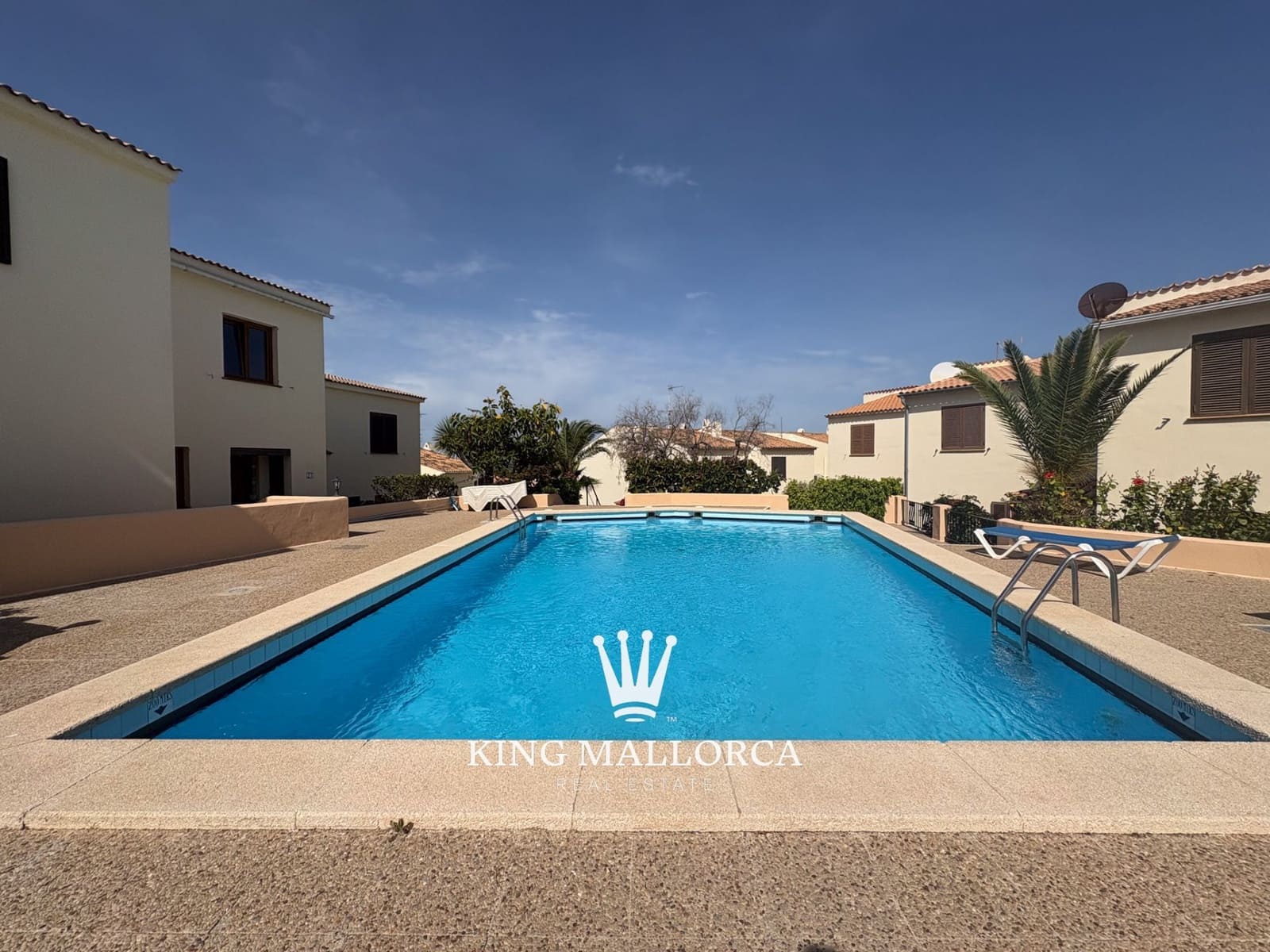 1 soverom Leilighet til leie i Calvia med svømmebasseng garasje - € 1 850 (Ref: 9807642)