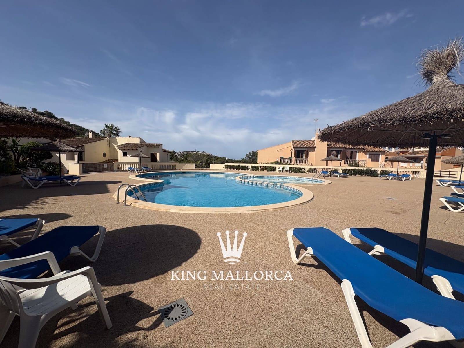 1 soverom Leilighet til leie i Calvia med svømmebasseng garasje - € 1 850 (Ref: 9807642)