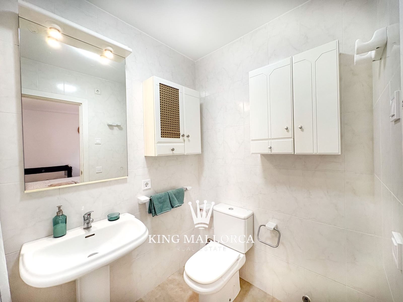 1 soverom Leilighet til leie i Calvia med svømmebasseng garasje - € 1 850 (Ref: 9807642)