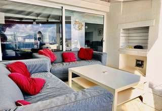 4 bedroom Villa for sale in Playa Blanca with garage - € 570,000 (Ref: 7364152)