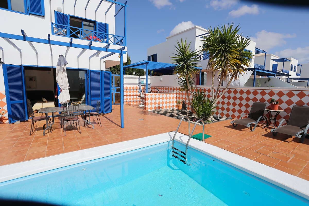 3 soveværelse Semi-Rækkehus til salg i Playa Blanca med swimmingpool garage - € 330.000 (Ref: 7701576)