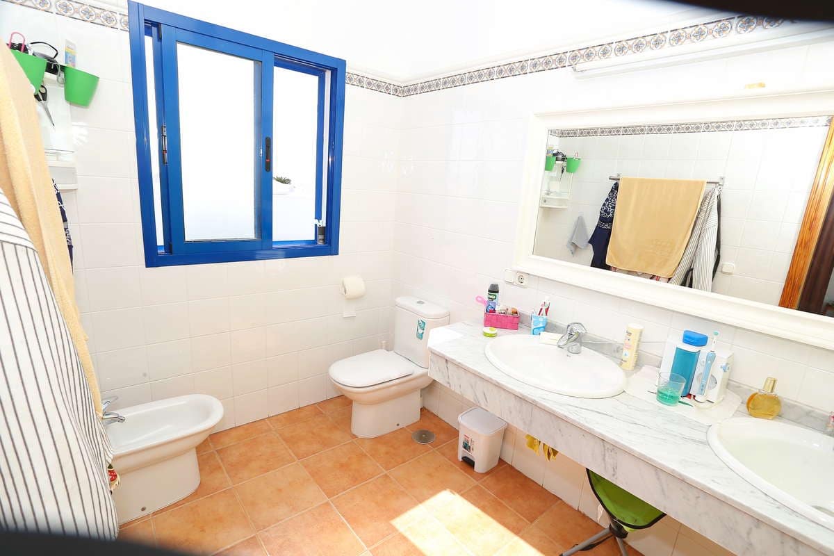 3 soveværelse Semi-Rækkehus til salg i Playa Blanca med swimmingpool garage - € 330.000 (Ref: 7701576)