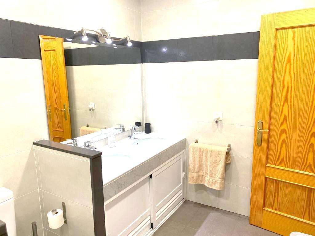 4 bedroom Villa for sale in Playa Blanca - € 810,000 (Ref: 7921996)