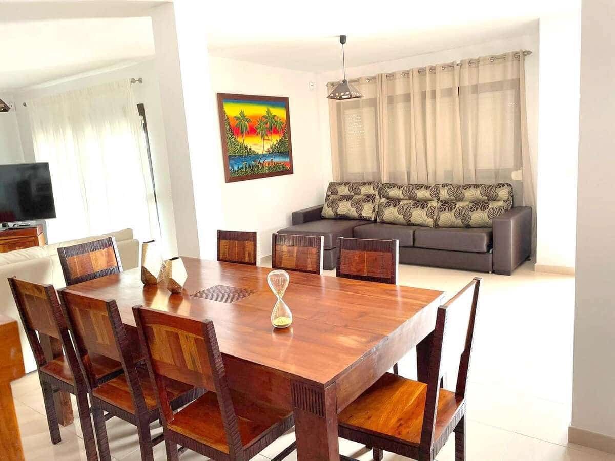 4 bedroom Villa for sale in Playa Blanca - € 810,000 (Ref: 7921996)
