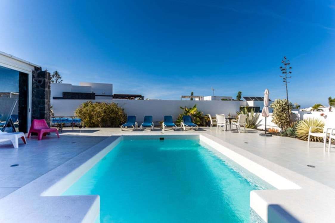 4 bedroom Villa for sale in Playa Blanca - € 570,000 (Ref: 8142070)