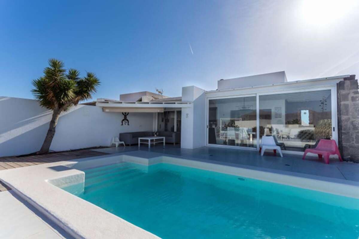 4 bedroom Villa for sale in Playa Blanca - € 570,000 (Ref: 8142070)
