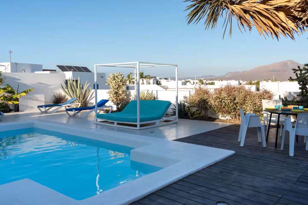 4 bedroom Villa for sale in Playa Blanca - € 570,000 (Ref: 8142070)