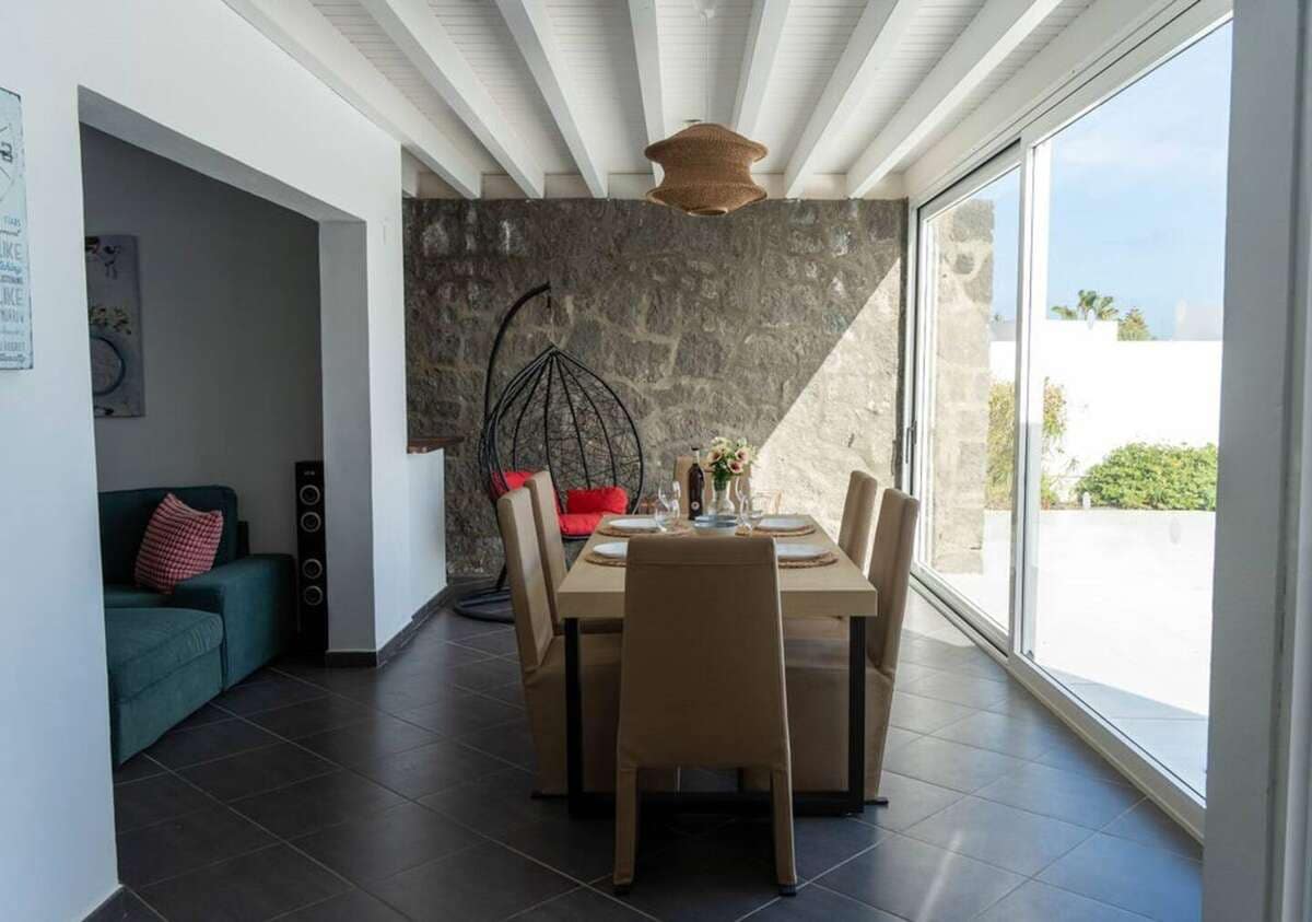 4 bedroom Villa for sale in Playa Blanca - € 570,000 (Ref: 8142070)