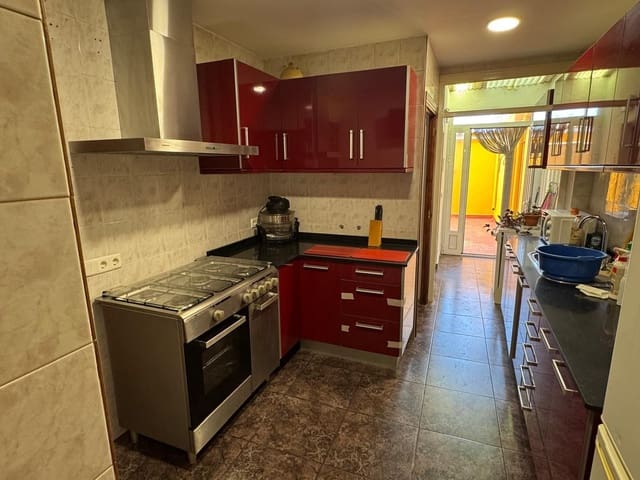 4 slaapkamer Villa te koop in Barxeta - € 110.000 (Ref: 10155793)