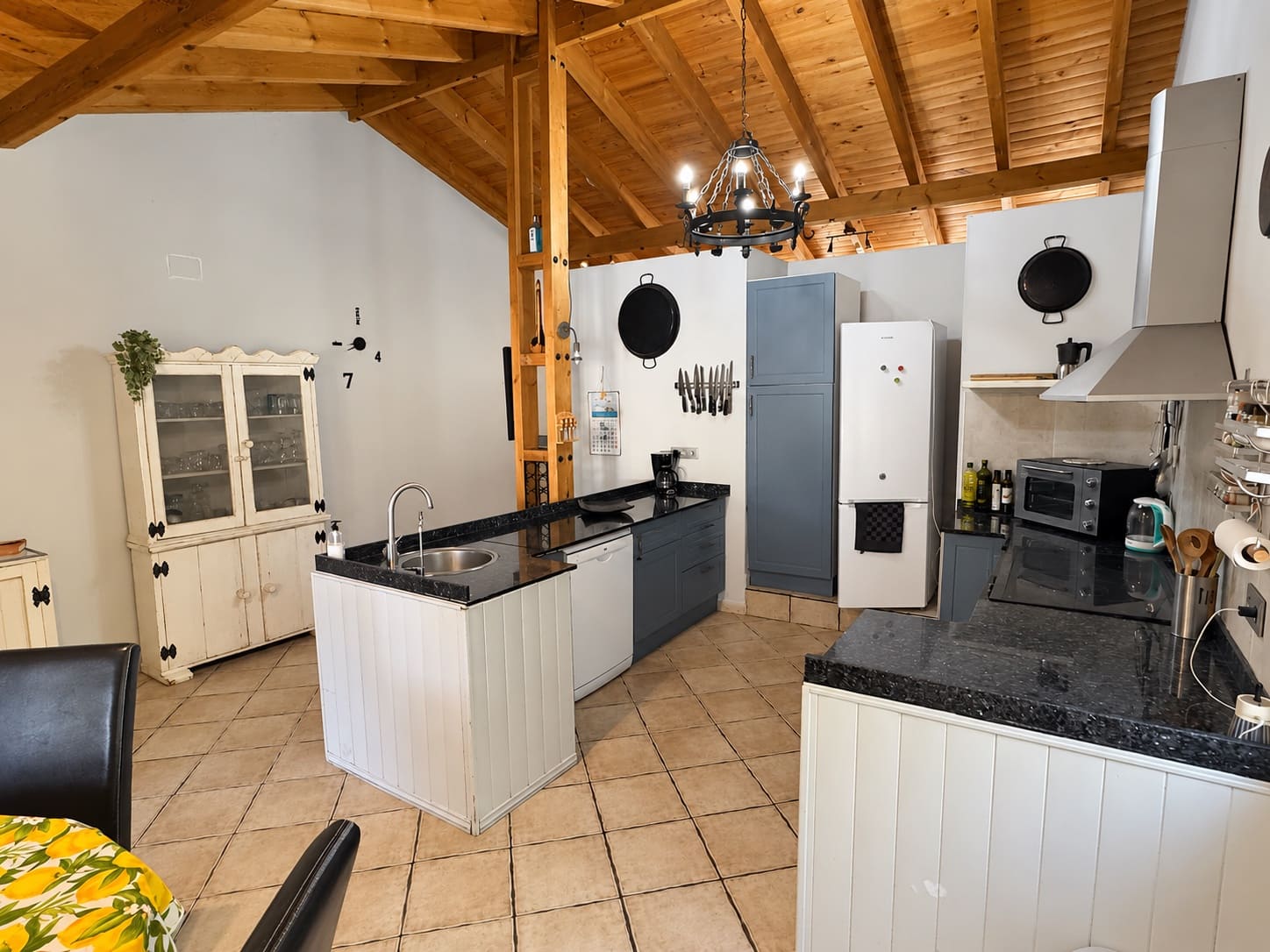 Chalet de 3 habitaciones en Ontinyent en venta con piscina garaje - 195.000 € (Ref: 10155796)