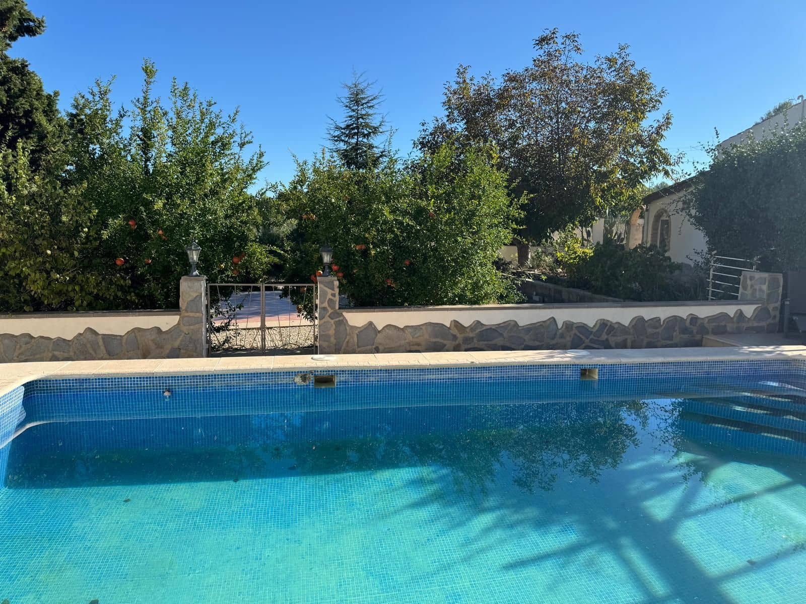 Chalet de 3 habitaciones en Ontinyent en venta con piscina garaje - 195.000 € (Ref: 10155796)