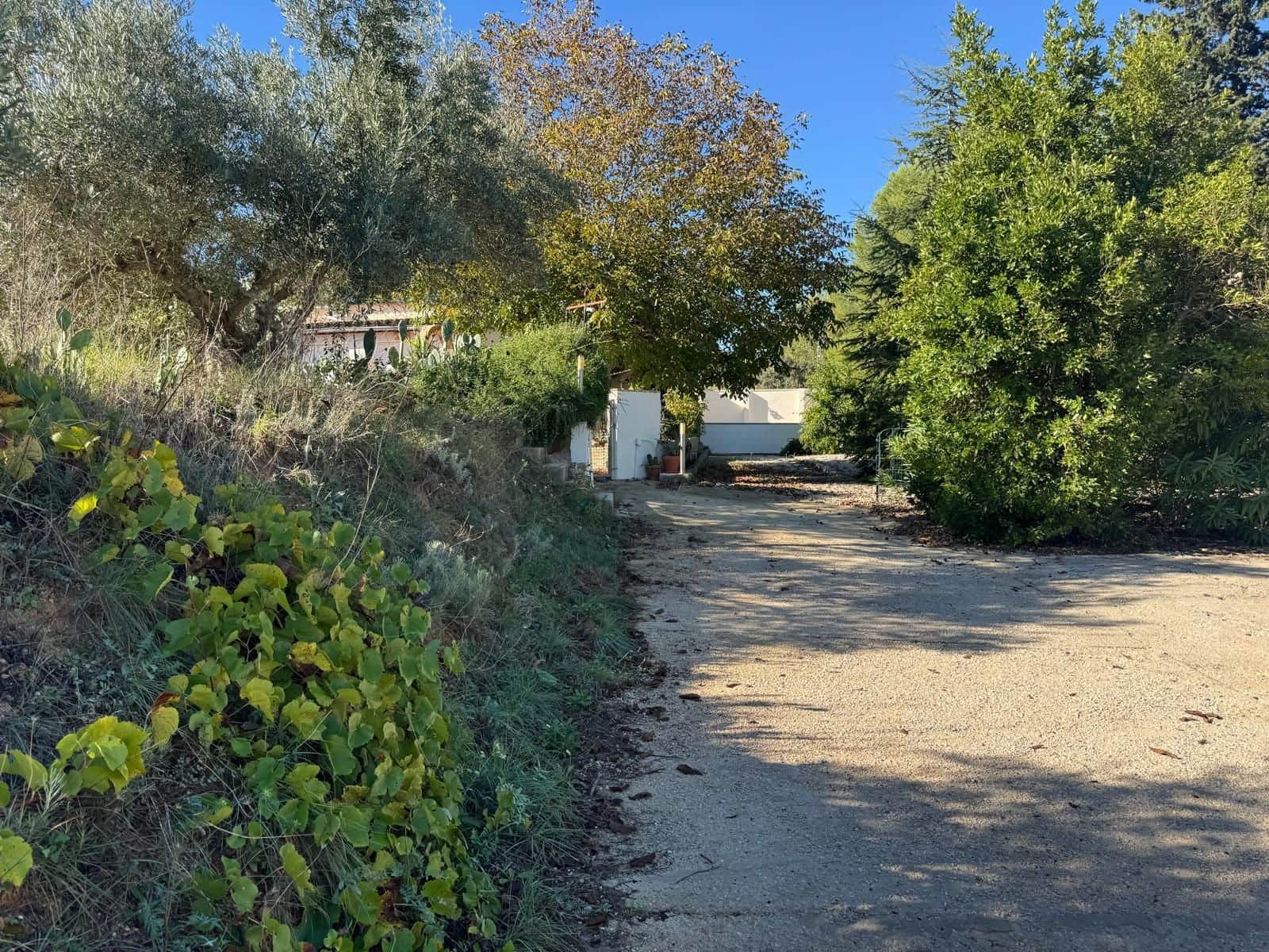 Chalet de 3 habitaciones en Ontinyent en venta con piscina garaje - 195.000 € (Ref: 10155796)