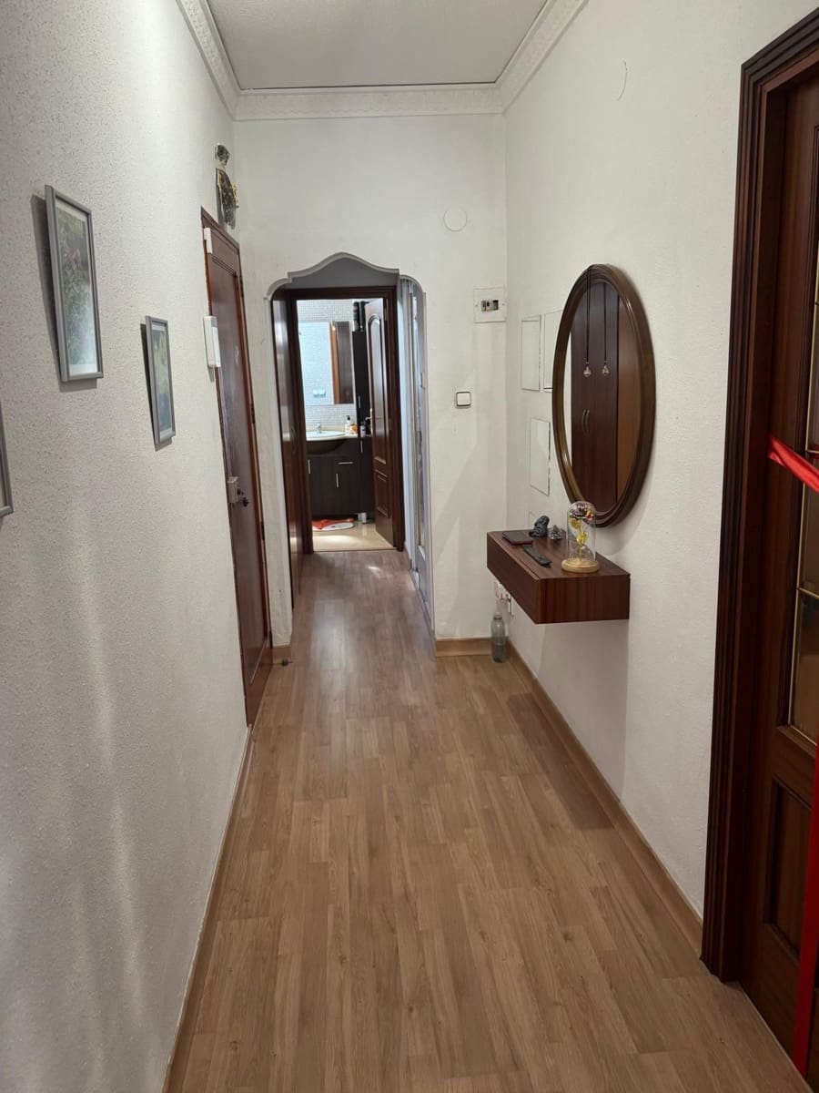 4 bedroom Flat for sale in L'Olleria - € 95,000 (Ref: 10155799)