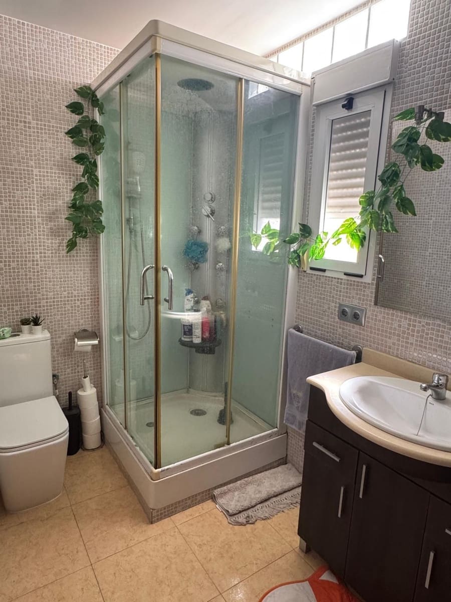 4 bedroom Flat for sale in L'Olleria - € 95,000 (Ref: 10155799)