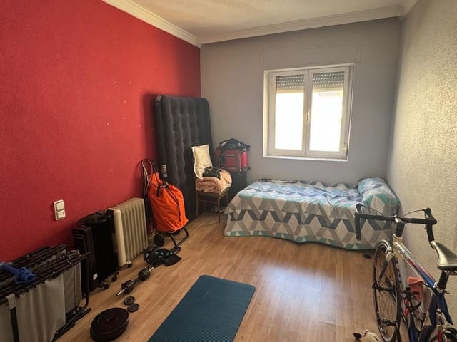 4 bedroom Flat for sale in L'Olleria - € 95,000 (Ref: 10155799)