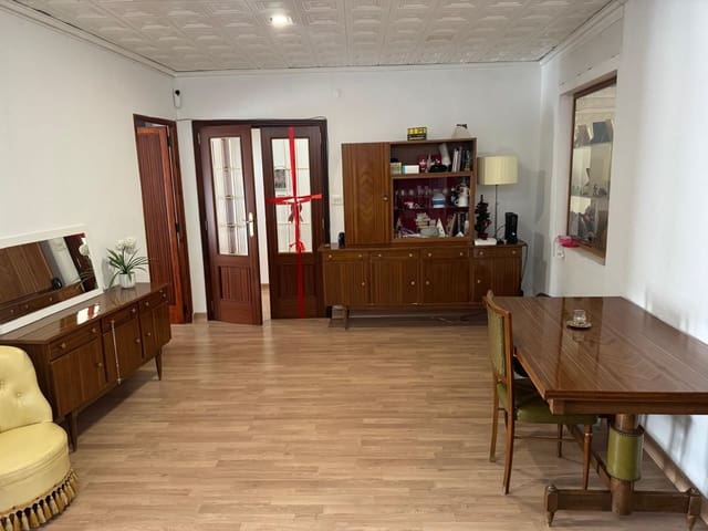4 bedroom Flat for sale in L'Olleria - € 95,000 (Ref: 10155799)