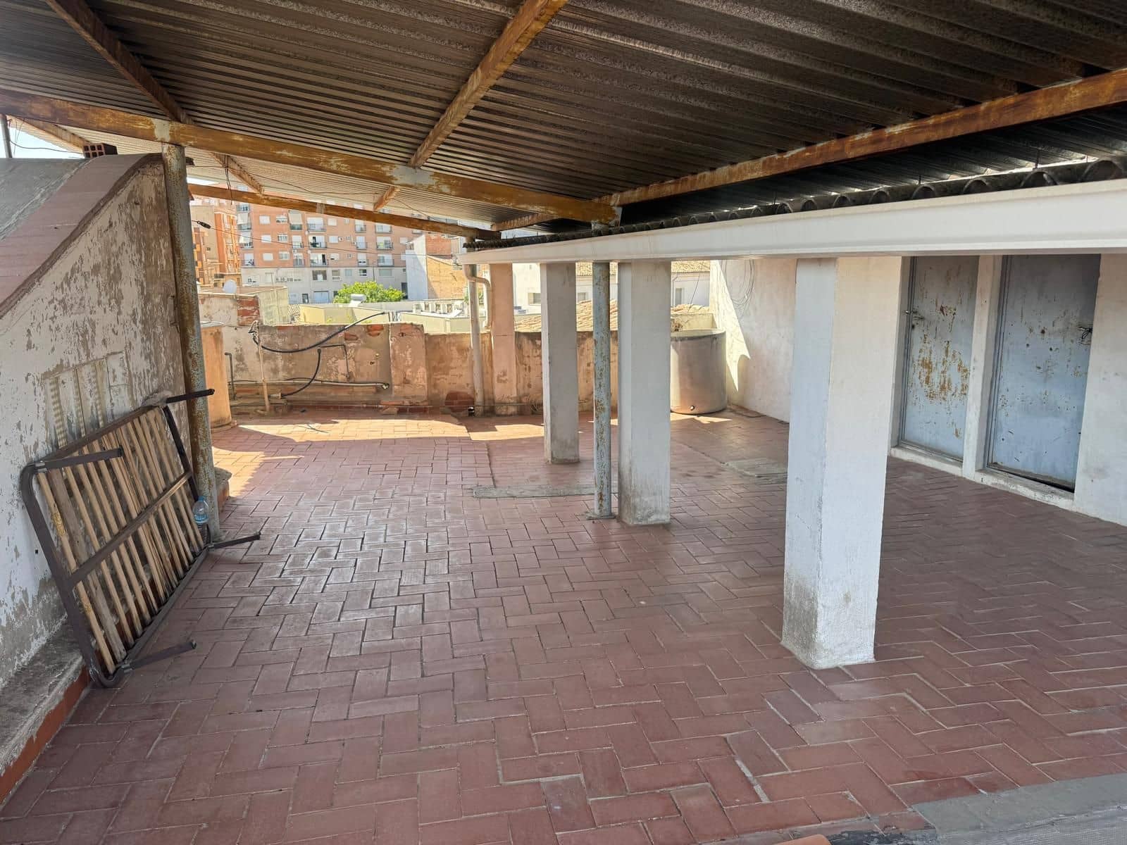 4 bedroom Flat for sale in L'Olleria - € 95,000 (Ref: 10155799)