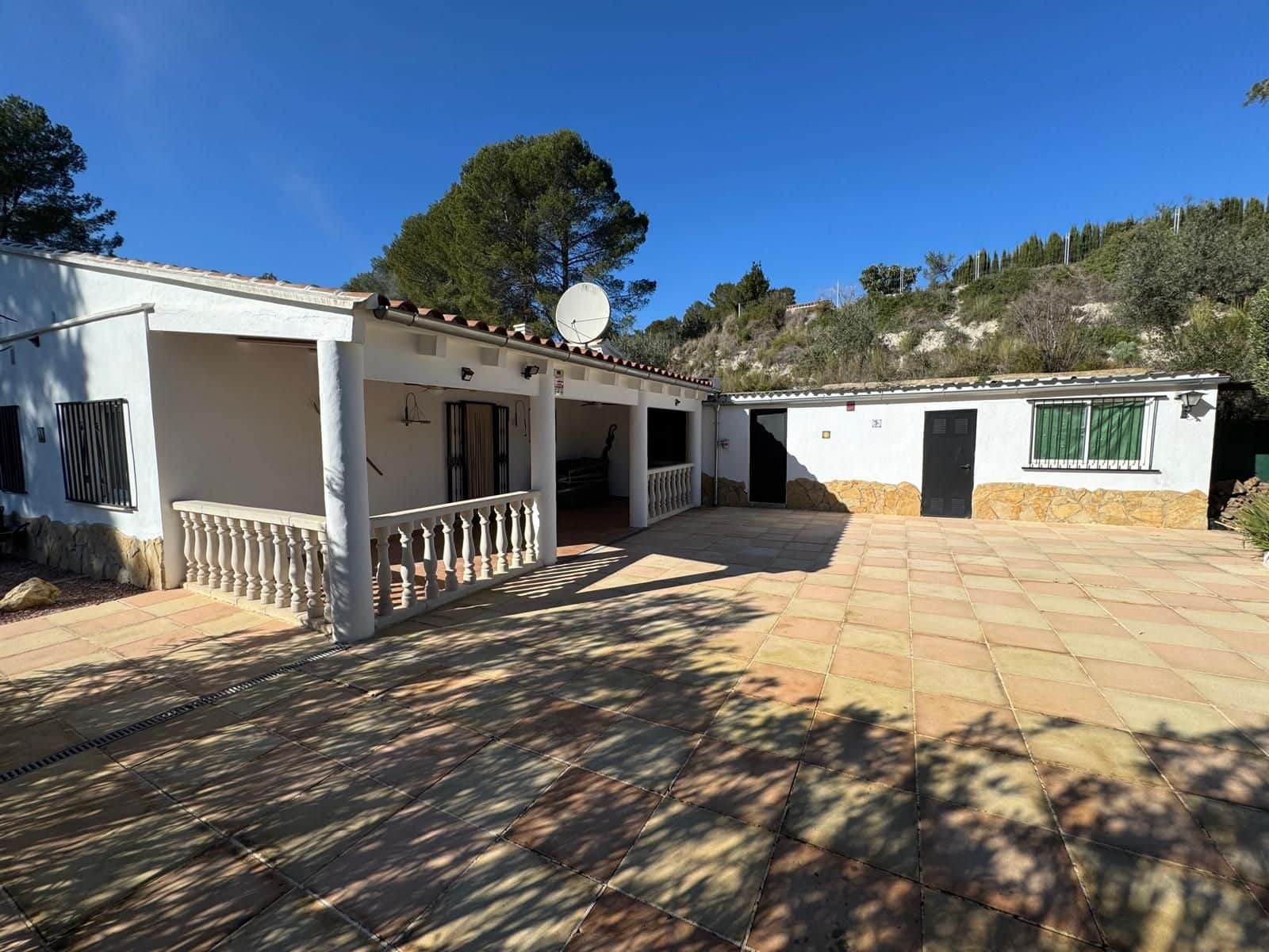3 bedroom Villa for sale in Xativa with garage - € 275,000 (Ref: 10155802)