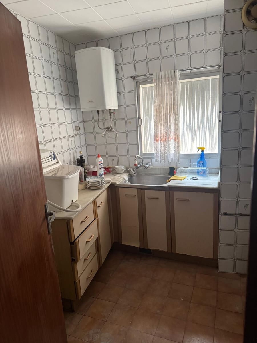 5 bedroom Villa for sale in Xativa with garage - € 110,000 (Ref: 9585460)