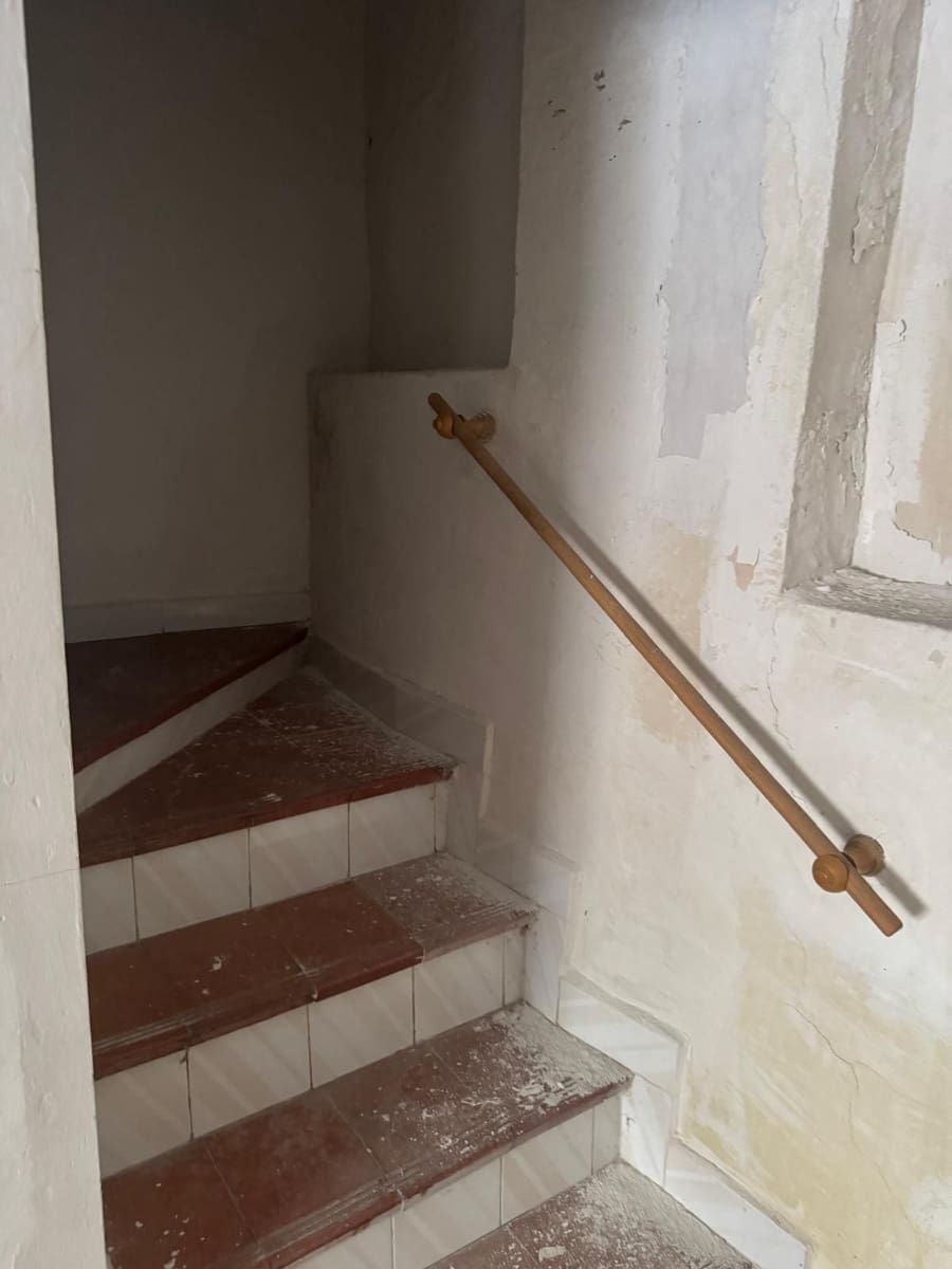 5 bedroom Villa for sale in Xativa with garage - € 110,000 (Ref: 9585460)