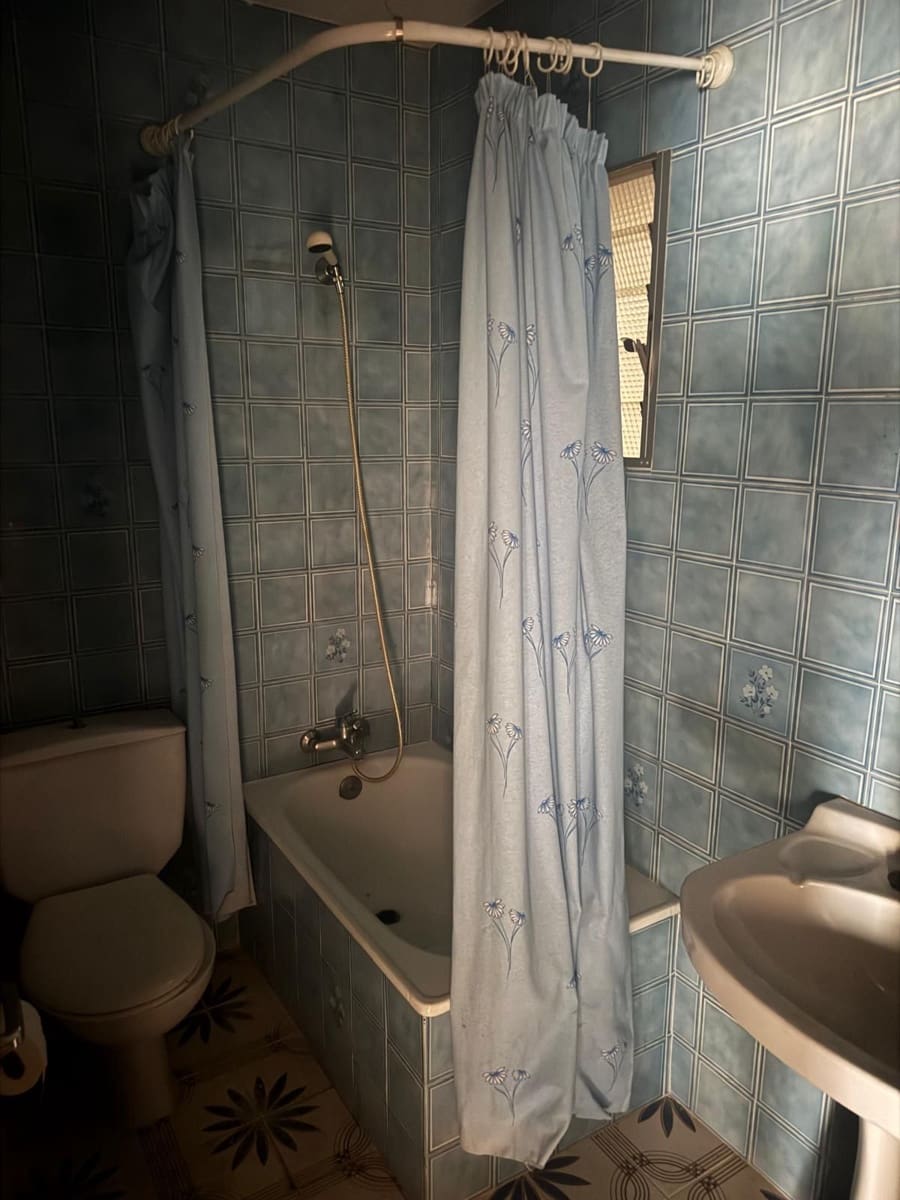 5 bedroom Villa for sale in Xativa with garage - € 110,000 (Ref: 9585460)