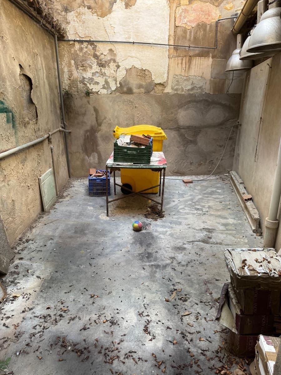 5 bedroom Villa for sale in Xativa with garage - € 110,000 (Ref: 9585460)