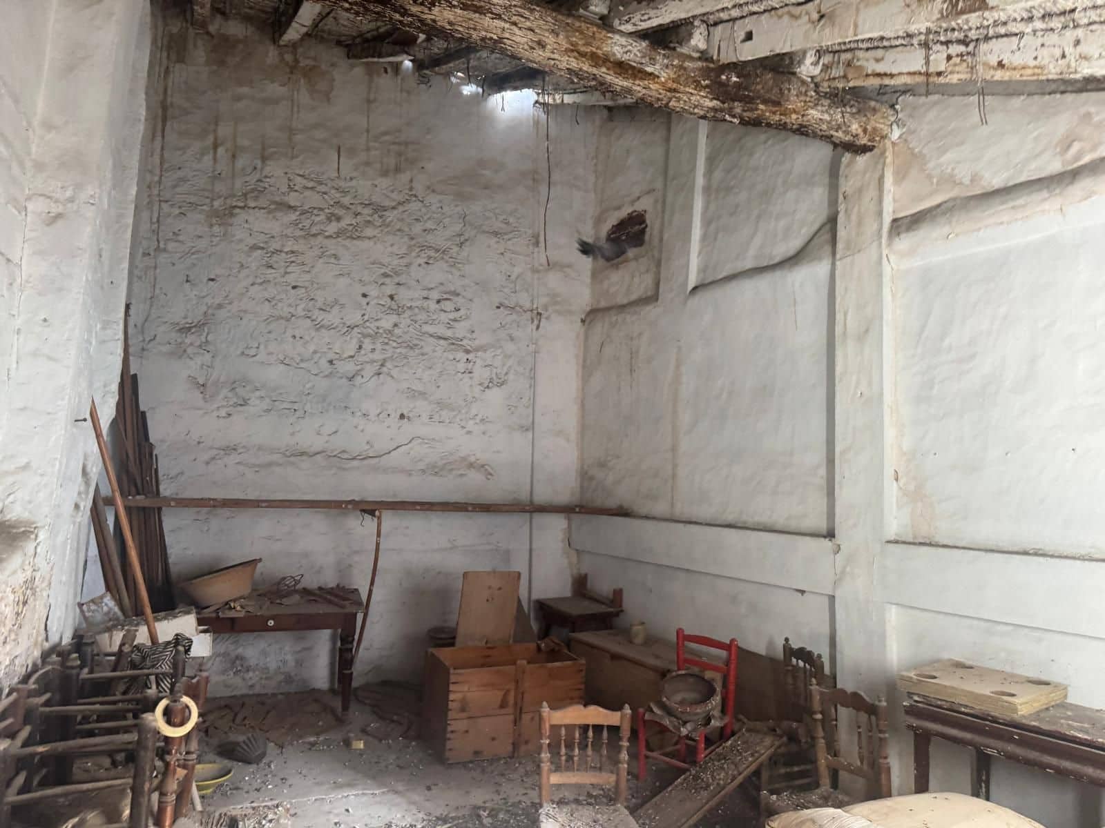 5 bedroom Villa for sale in Xativa with garage - € 110,000 (Ref: 9585460)