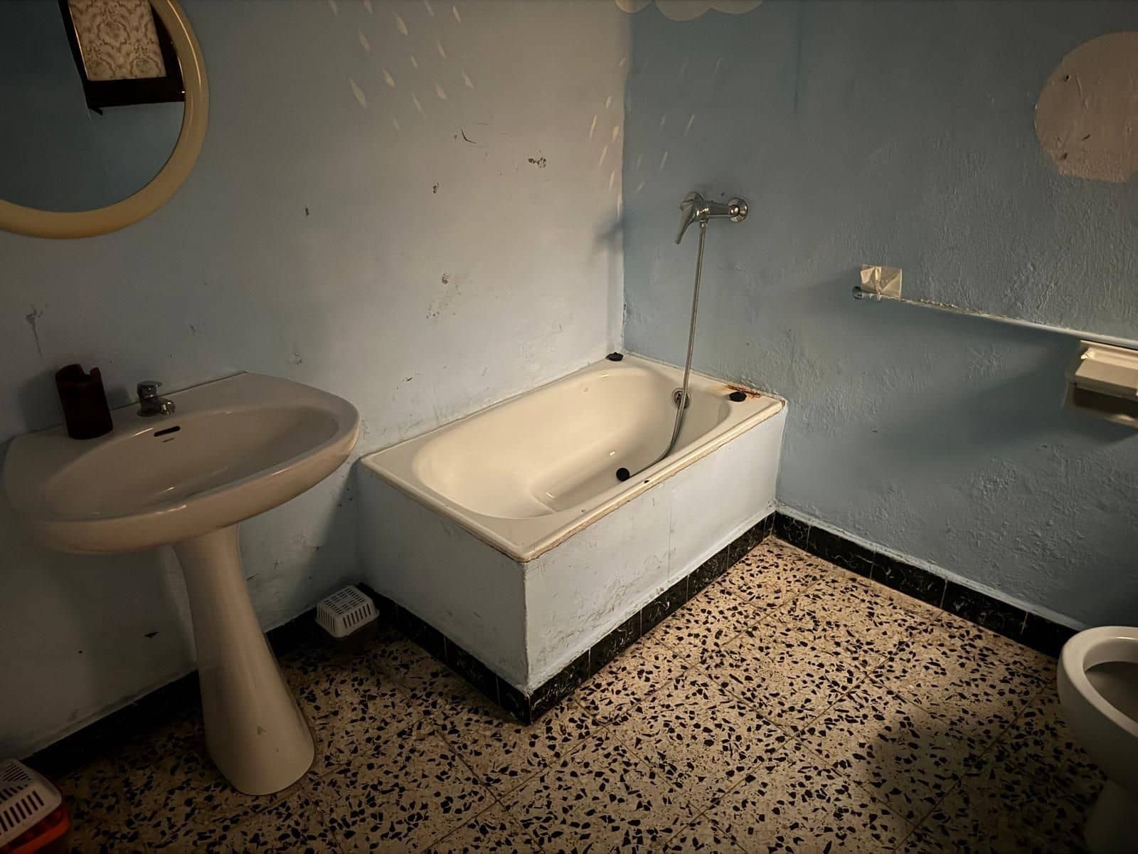 5 bedroom Villa for sale in Xativa with garage - € 110,000 (Ref: 9585460)