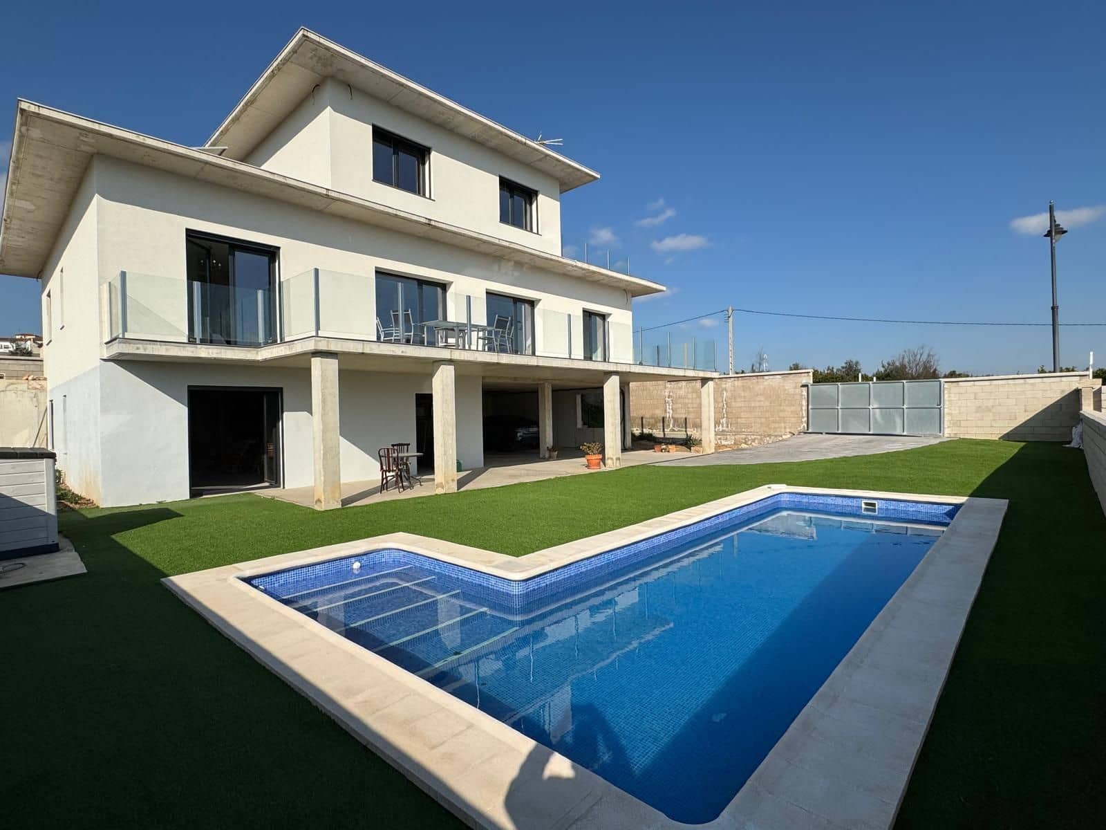 4 bedroom Villa for sale in Llanera de Ranes with pool garage - € 500,000 (Ref: 9585478)