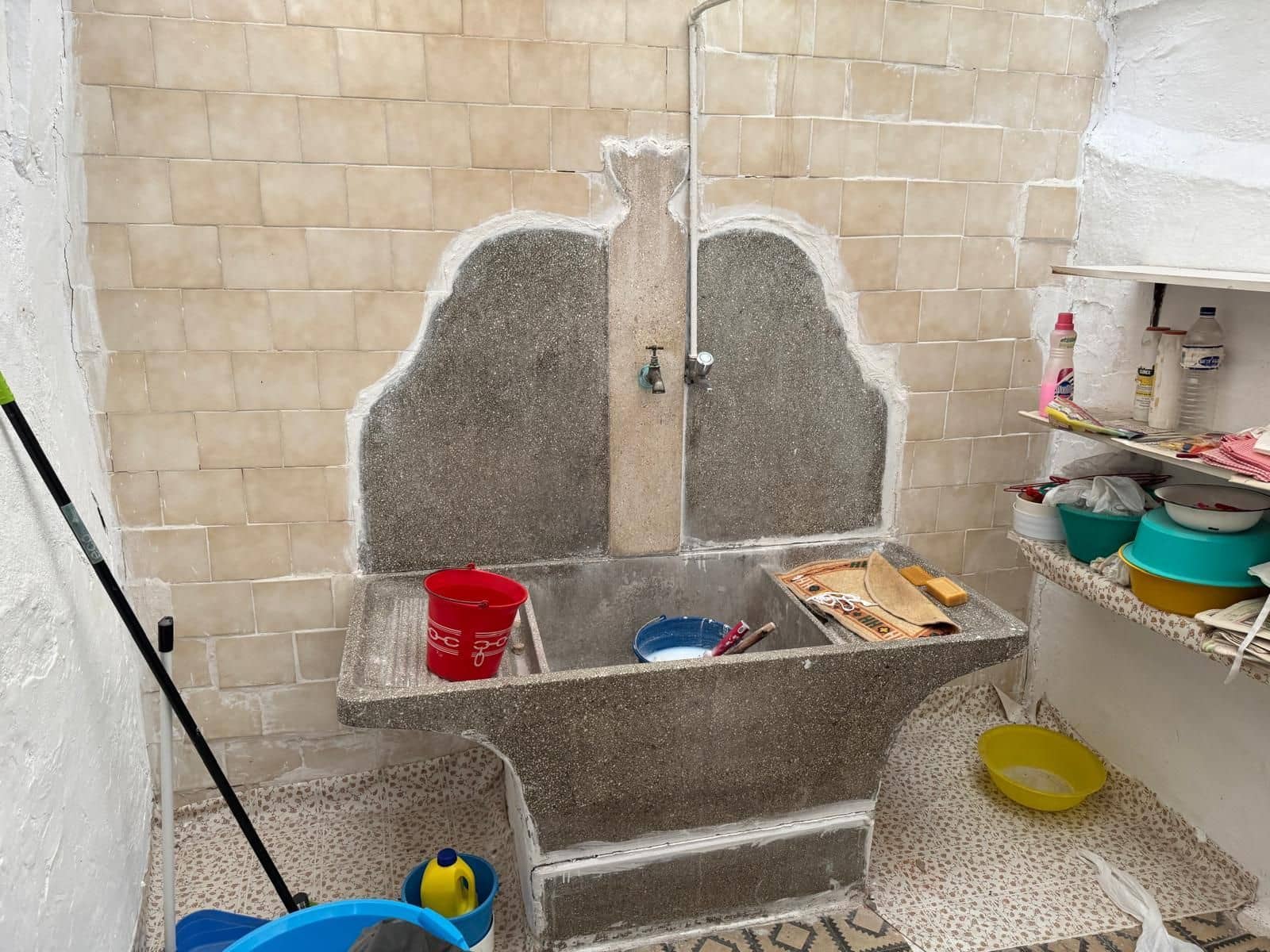 6 bedroom Villa for sale in Xativa - € 375,000 (Ref: 9590736)