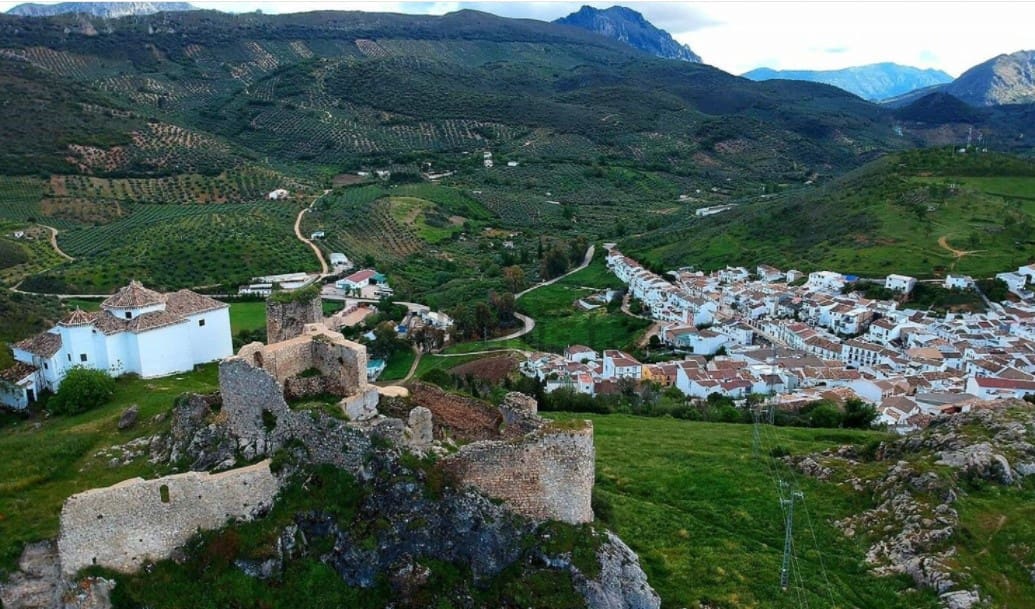 8 makuuhuone Majatalo/aamiaismajoitus myytävänä paikassa Carcabuey mukana uima-altaan - 350 000 € (Ref: 7352345)