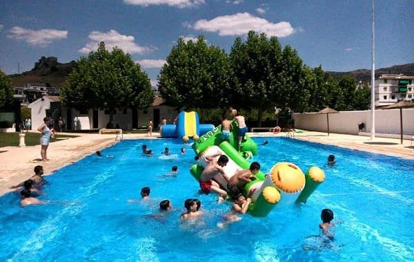 8 makuuhuone Majatalo/aamiaismajoitus myytävänä paikassa Carcabuey mukana uima-altaan - 350 000 € (Ref: 7352345)