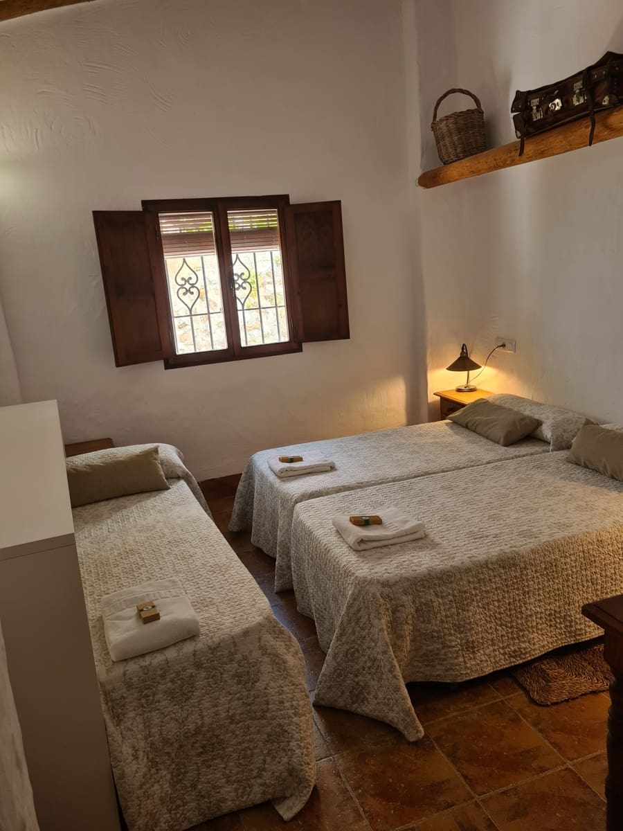 8 makuuhuone Majatalo/aamiaismajoitus myytävänä paikassa Carcabuey mukana uima-altaan - 350 000 € (Ref: 7352345)