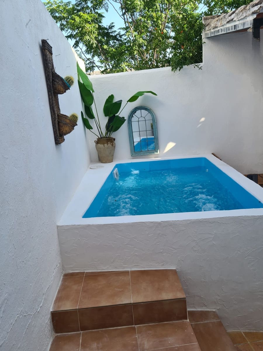 8 makuuhuone Majatalo/aamiaismajoitus myytävänä paikassa Carcabuey mukana uima-altaan - 350 000 € (Ref: 7352345)