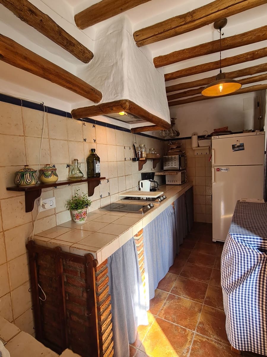 8 makuuhuone Majatalo/aamiaismajoitus myytävänä paikassa Carcabuey mukana uima-altaan - 350 000 € (Ref: 7352345)