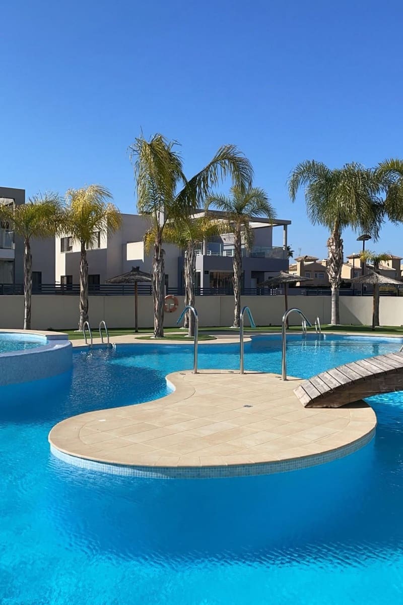 Apartamento de 2 habitaciones en Aguas Nuevas en venta con piscina - 259.000 € (Ref: 10004477)