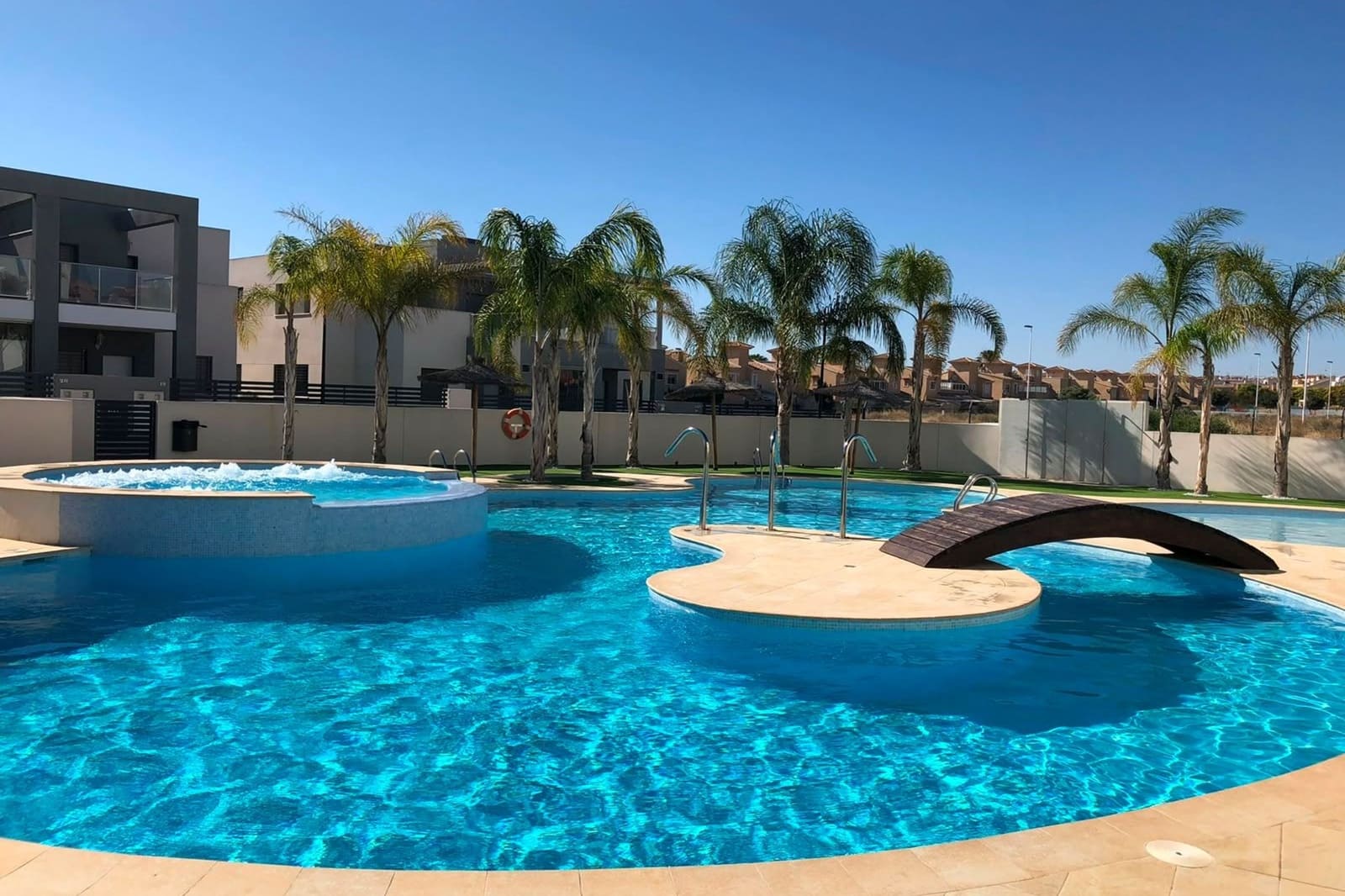 Apartamento de 2 habitaciones en Aguas Nuevas en venta con piscina - 259.000 € (Ref: 10004477)