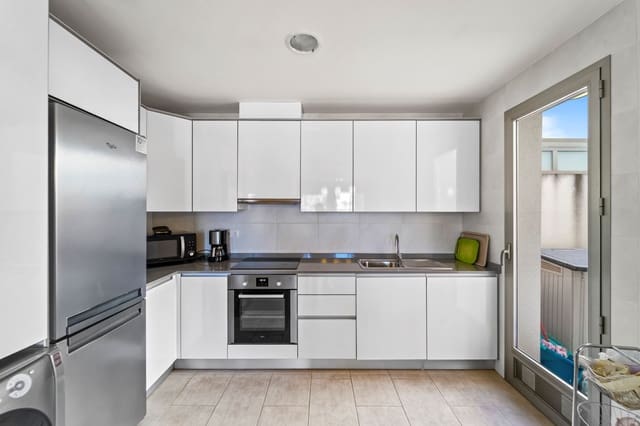 Apartamento de 2 habitaciones en Aguas Nuevas, Torrevieja en venta con piscina - 259.000 € (Ref: 10004477)