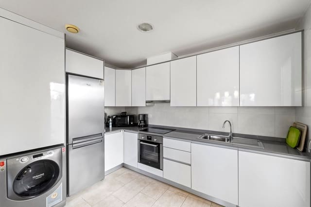 Apartamento de 2 habitaciones en Aguas Nuevas, Torrevieja en venta con piscina - 259.000 € (Ref: 10004477)