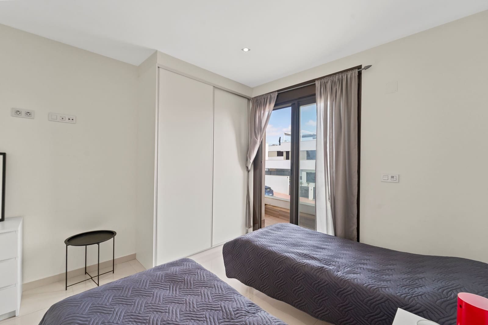 2 sypialnia Dom na sprzedaż w Villamartin z basenem - 370 000 € (Ref: 10012469)
