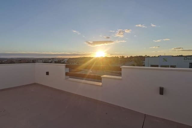 5 Zimmer Villa zu verkaufen in Los Montesinos mit Pool - 780.000 € (Ref: 10048208)